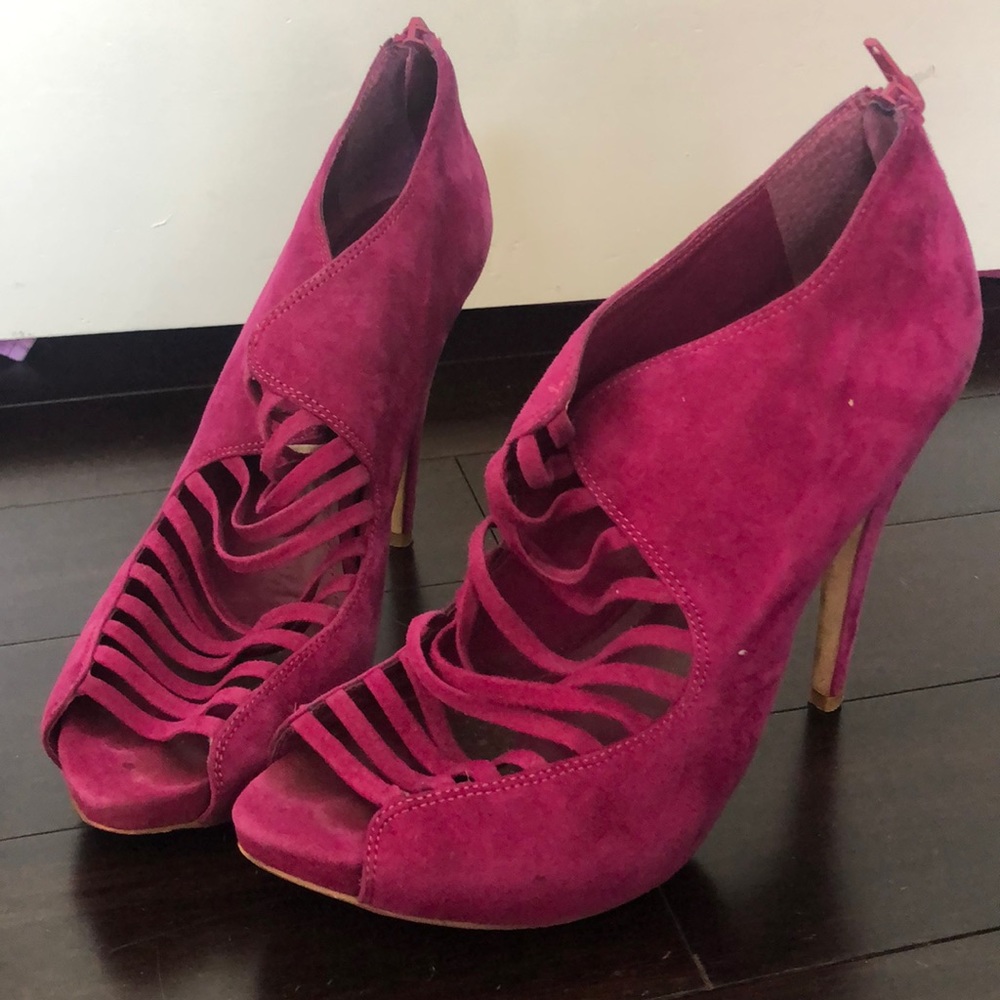 Aldo suede fuchsia strappy zip peep toe heels 9